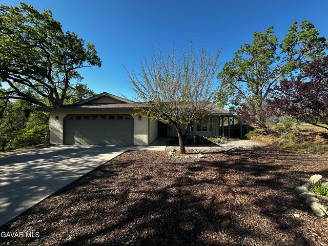 30751 Pinedale Drive, Tehachapi, CA 93561