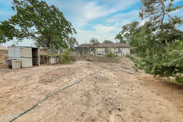30751 Pinedale Drive, Tehachapi, CA 93561