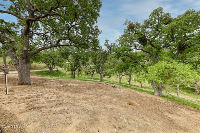 30751 Pinedale Drive, Tehachapi, CA 93561