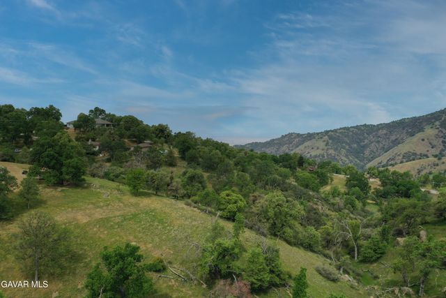 30751 Pinedale Drive, Tehachapi, CA 93561