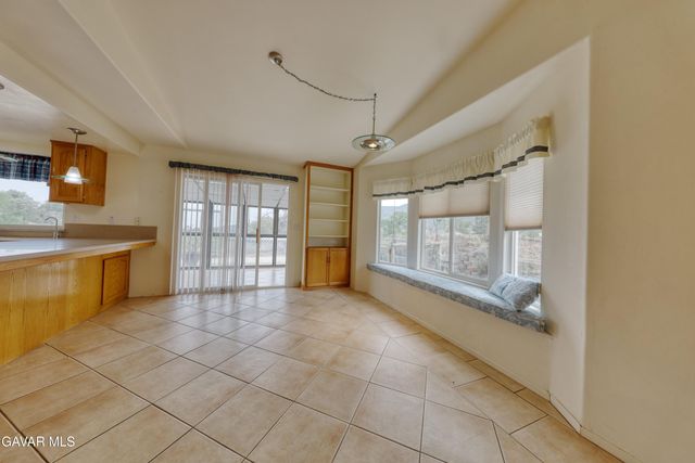 30751 Pinedale Drive, Tehachapi, CA 93561