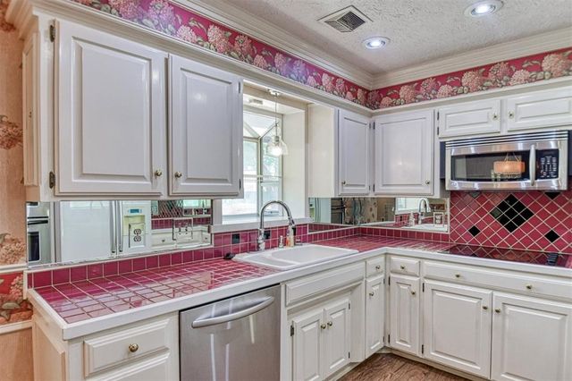 2817 N Holloway, Bethany, OK 73008