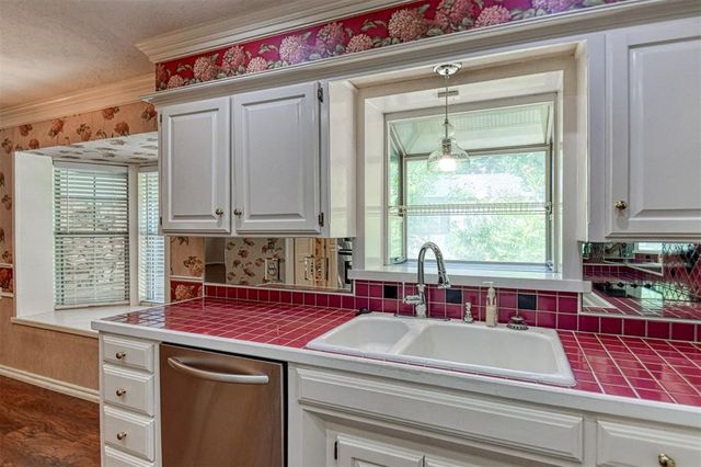 2817 N Holloway, Bethany, OK 73008