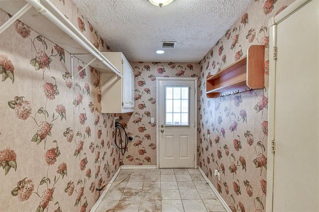 2817 N Holloway, Bethany, OK 73008