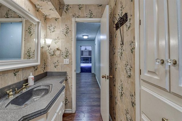 2817 N Holloway, Bethany, OK 73008