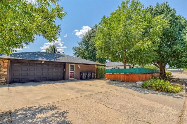 2817 N Holloway, Bethany, OK 73008