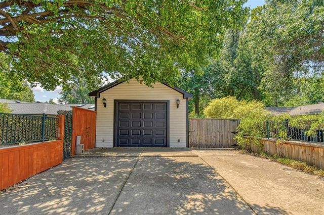 2817 N Holloway, Bethany, OK 73008