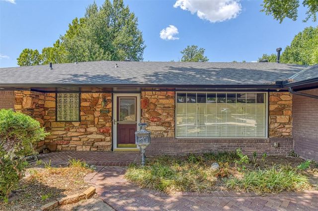 2817 N Holloway, Bethany, OK 73008