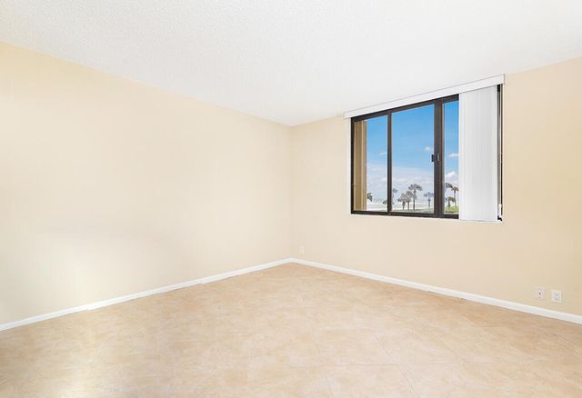 400 Ocean Trail Way 203, Jupiter, FL 33477