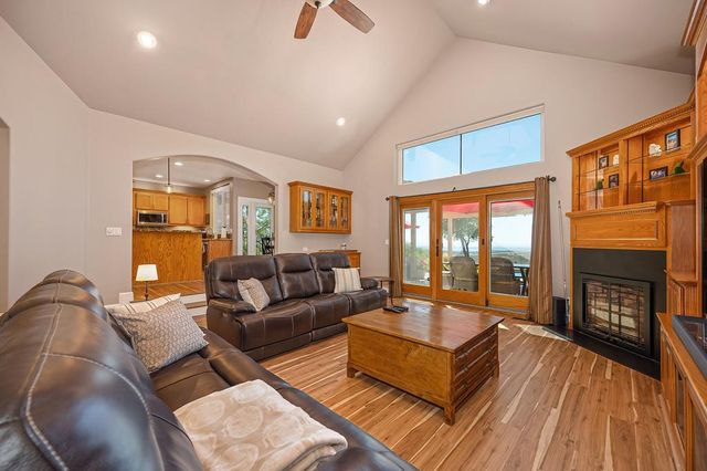 3033 Ridgeline Dr, Rescue, CA 95672