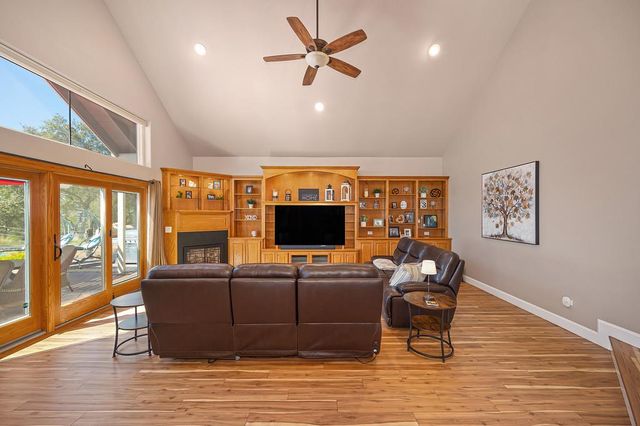 3033 Ridgeline Dr, Rescue, CA 95672