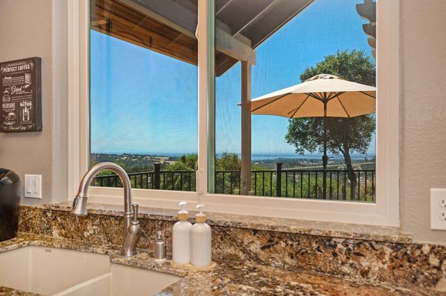 3033 Ridgeline Dr, Rescue, CA 95672