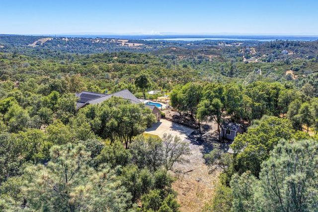 3033 Ridgeline Dr, Rescue, CA 95672