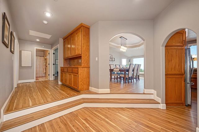 3033 Ridgeline Dr, Rescue, CA 95672