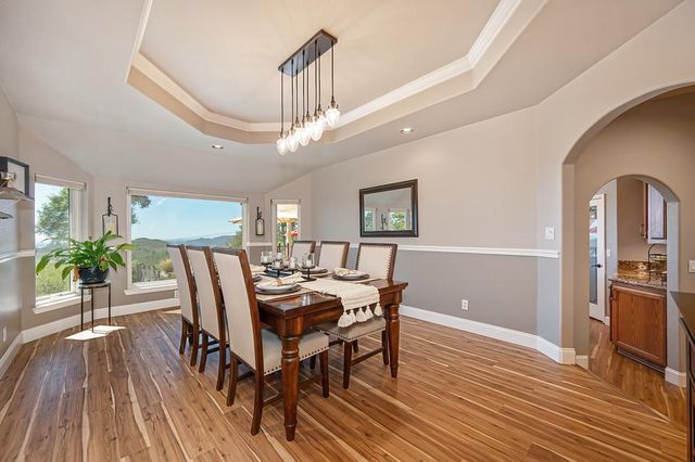 3033 Ridgeline Dr, Rescue, CA 95672