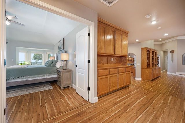 3033 Ridgeline Dr, Rescue, CA 95672