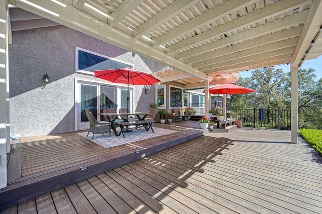 3033 Ridgeline Dr, Rescue, CA 95672