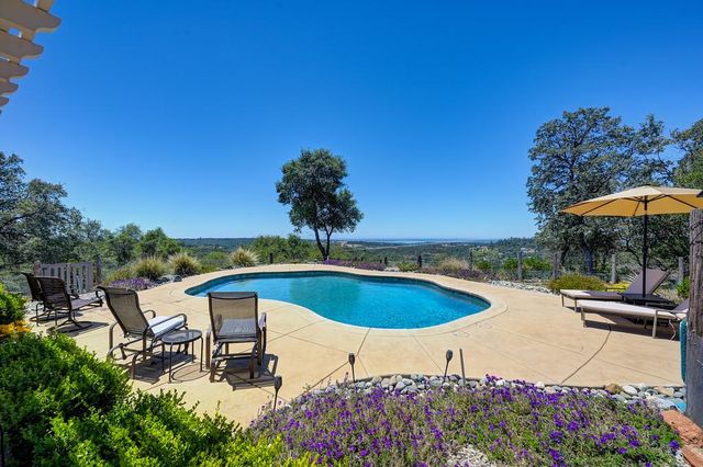 3033 Ridgeline Dr, Rescue, CA 95672