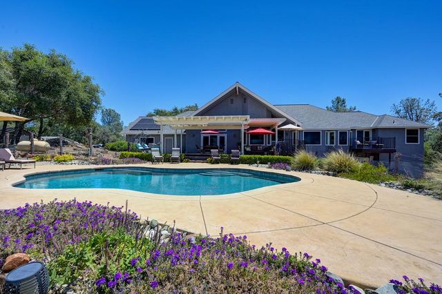 3033 Ridgeline Dr, Rescue, CA 95672