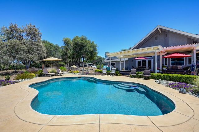 3033 Ridgeline Dr, Rescue, CA 95672