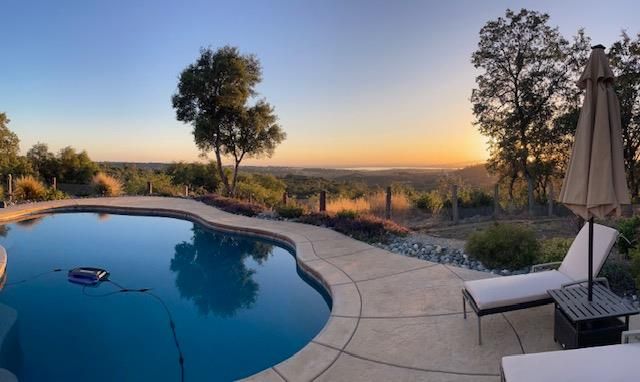3033 Ridgeline Dr, Rescue, CA 95672