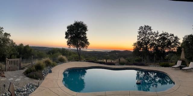 3033 Ridgeline Dr, Rescue, CA 95672