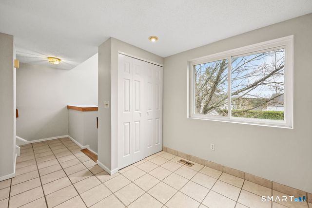 29 Midway Drive 29, Cromwell, CT 06416