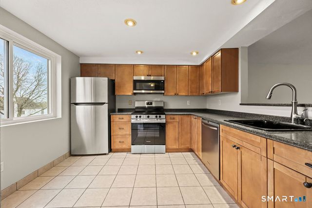 29 Midway Drive 29, Cromwell, CT 06416
