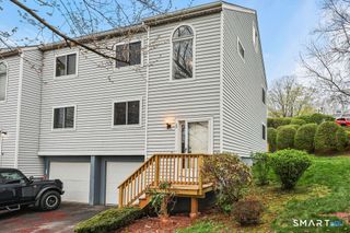 29 Midway Drive 29, Cromwell, CT 06416