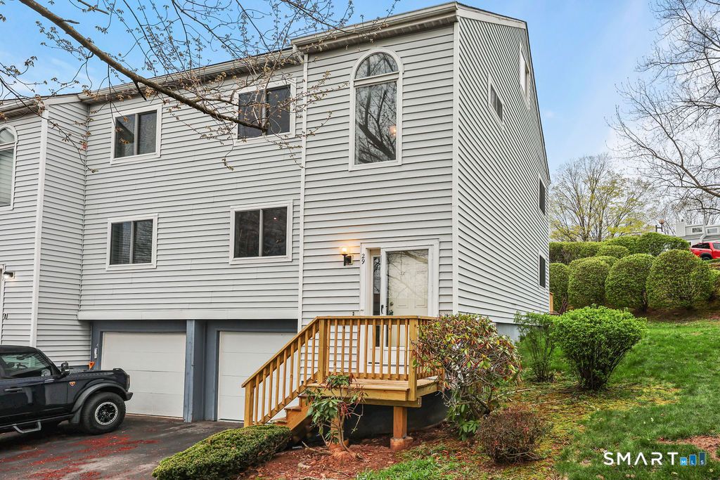 29 Midway Drive 29, Cromwell, CT 06416