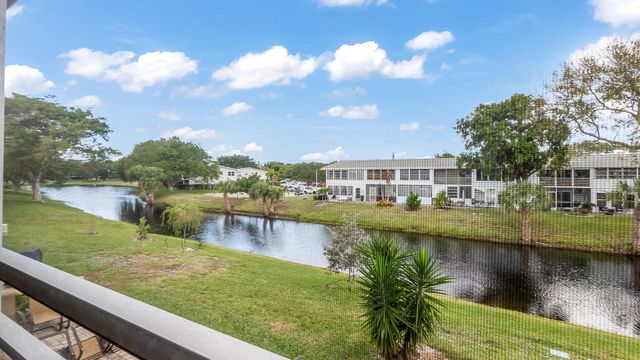 77 Markham D, Deerfield Beach, FL 33442