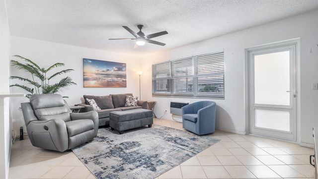 77 Markham D, Deerfield Beach, FL 33442