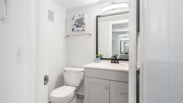 77 Markham D, Deerfield Beach, FL 33442