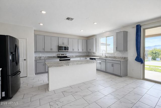 2439 W KOWALSKY Lane, Phoenix, AZ 85041