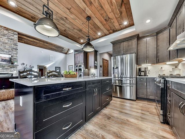 208 Weeks Drive, Ellijay, GA 30540