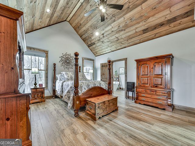 208 Weeks Drive, Ellijay, GA 30540