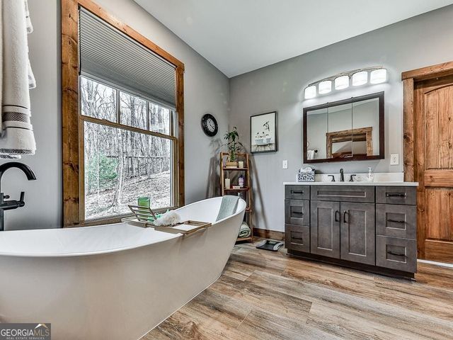 208 Weeks Drive, Ellijay, GA 30540