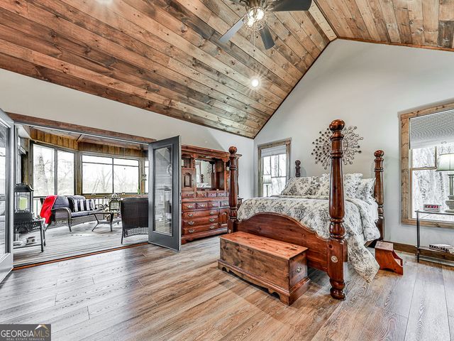 208 Weeks Drive, Ellijay, GA 30540