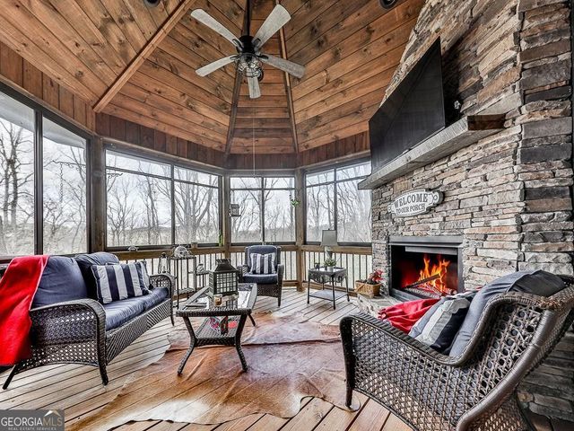 208 Weeks Drive, Ellijay, GA 30540