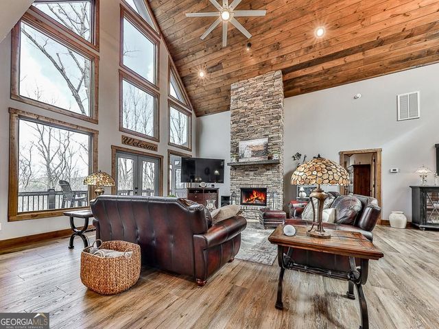 208 Weeks Drive, Ellijay, GA 30540