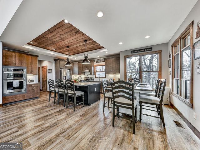 208 Weeks Drive, Ellijay, GA 30540