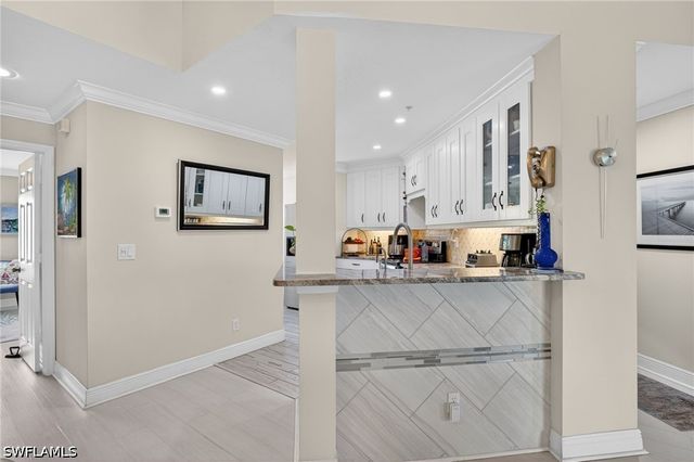 6528 Huntington Lakes CIR 202, Naples, FL 34119