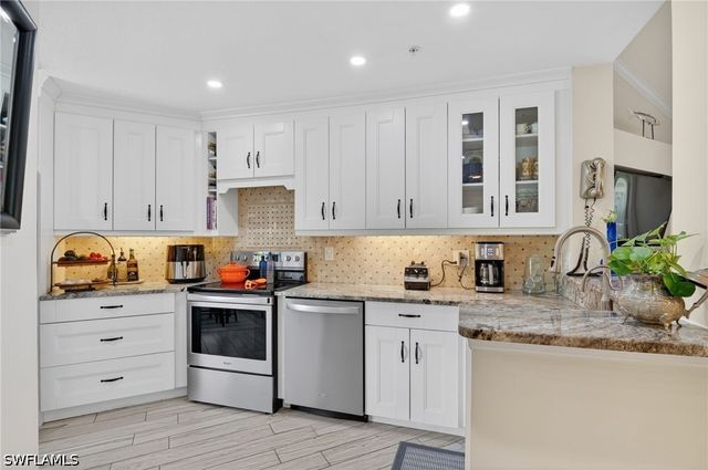 6528 Huntington Lakes CIR 202, Naples, FL 34119