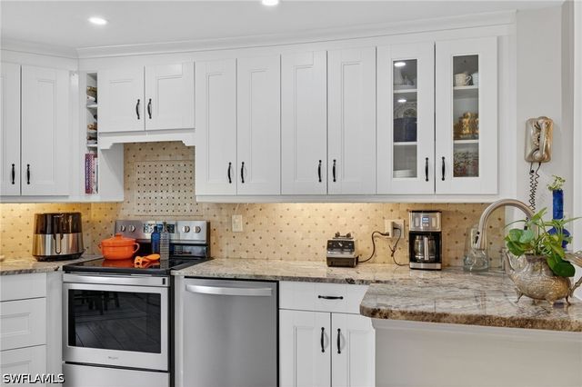 6528 Huntington Lakes CIR 202, Naples, FL 34119