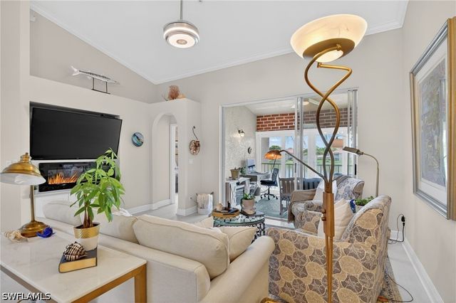 6528 Huntington Lakes CIR 202, Naples, FL 34119