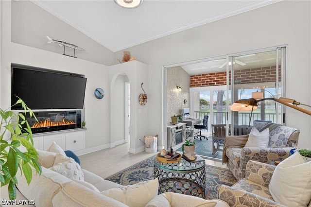 6528 Huntington Lakes CIR 202, Naples, FL 34119