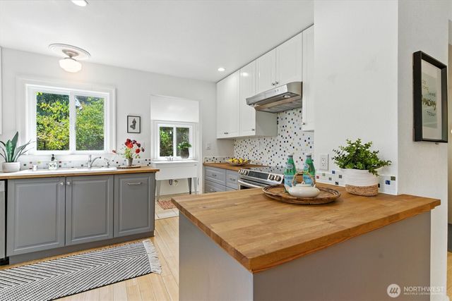 2217 Winfield Avenue, Bremerton, WA 98310