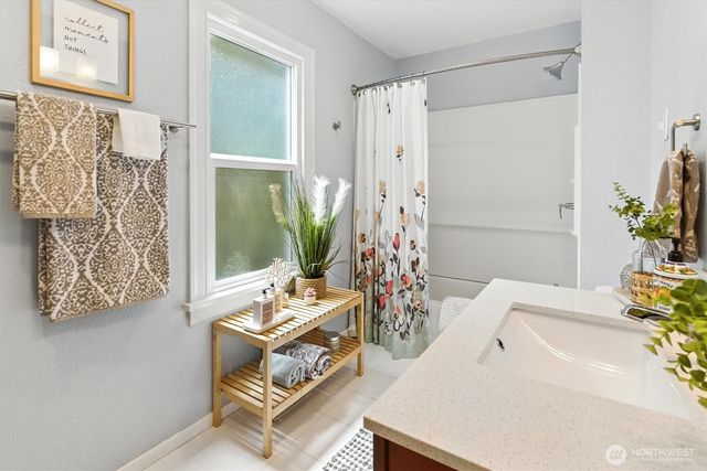 2217 Winfield Avenue, Bremerton, WA 98310