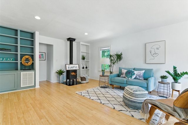 2217 Winfield Avenue, Bremerton, WA 98310