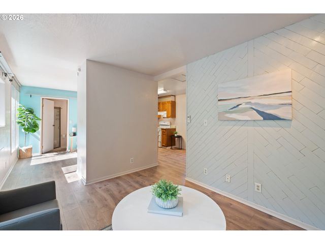 402 BATES Rd, Kelso, WA 98626